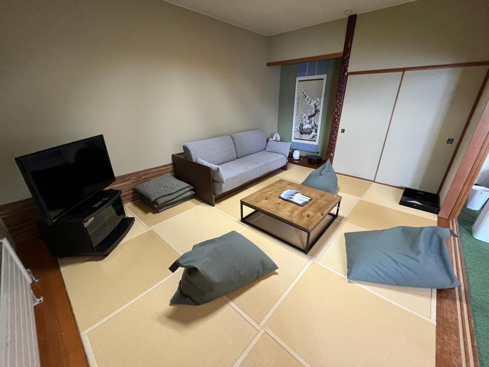 Marukoma Onsen Ryokan Chitose  Exterior photo